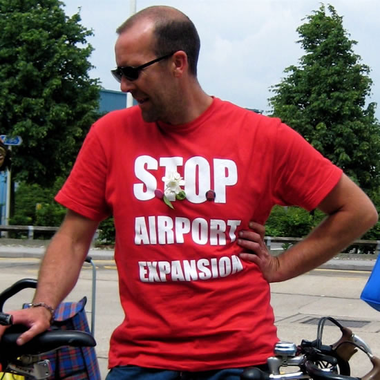 STOP AIRPORT EXPANSION white on red t-shirt Heathrow 31 May 2008
